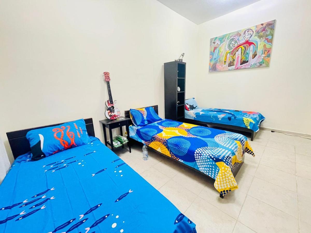 Dubai Hostel Ngoại thất bức ảnh